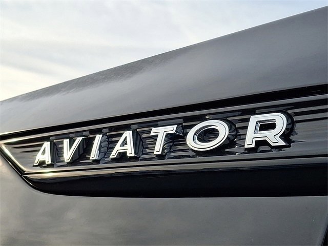 New 2026 Lincoln Aviator AWD w/ Jet Appearance Package image 10