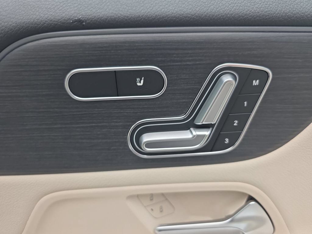 New 2026 Mercedes-Benz GLA 250 4MATIC image 17