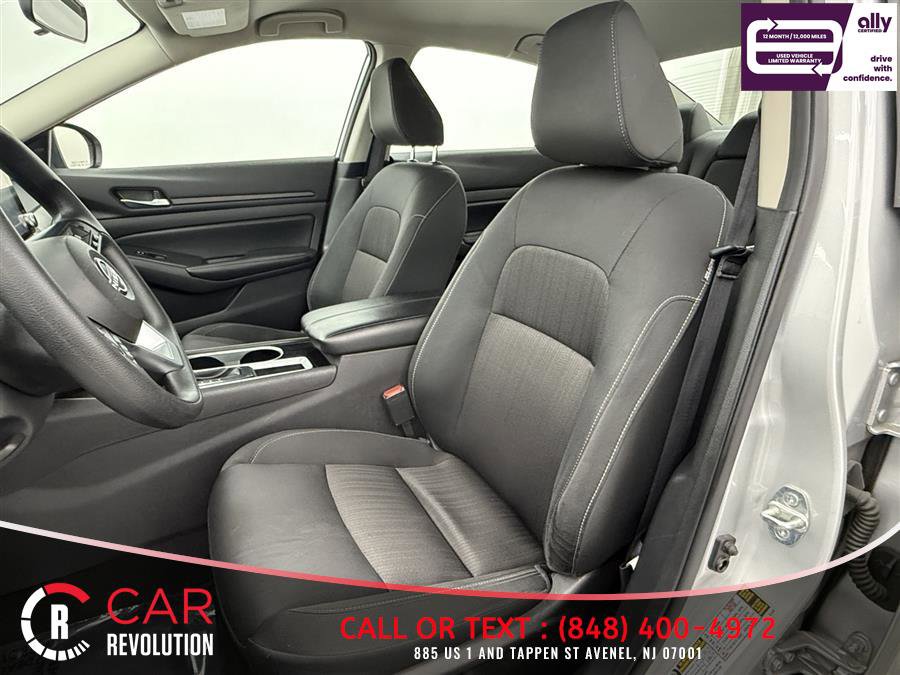 Used 2024 Nissan Altima 2.5 SV FWD image 16