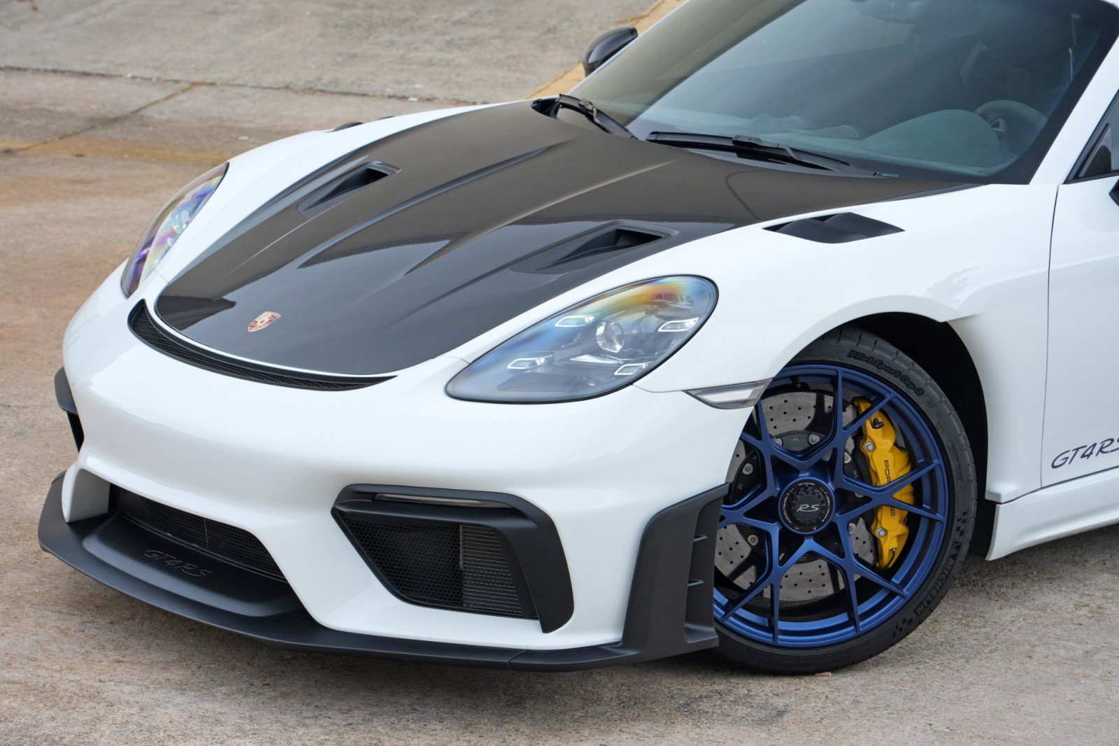 Used 2024 Porsche 718 Cayman GT4 RS w/ Weissach Package RWD image 54