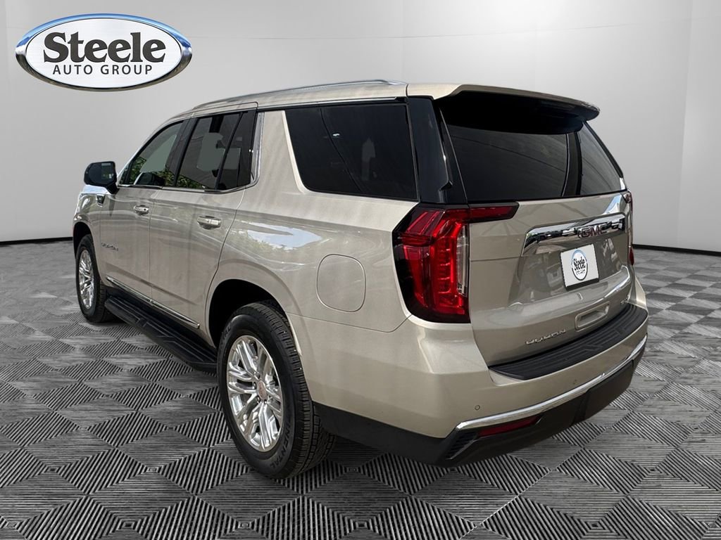 Used 2022 GMC Yukon SLT w/ SLT Premium Package AWD/4WD image 3