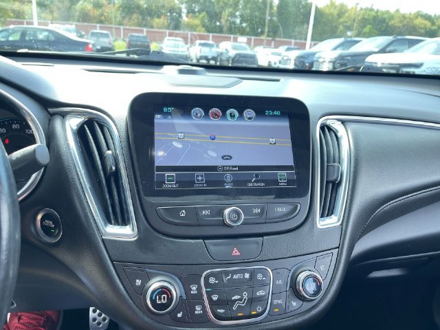 Certified 2017 Chevrolet Malibu Premier w/ Premier Sun and Wheel Package FWD image 14