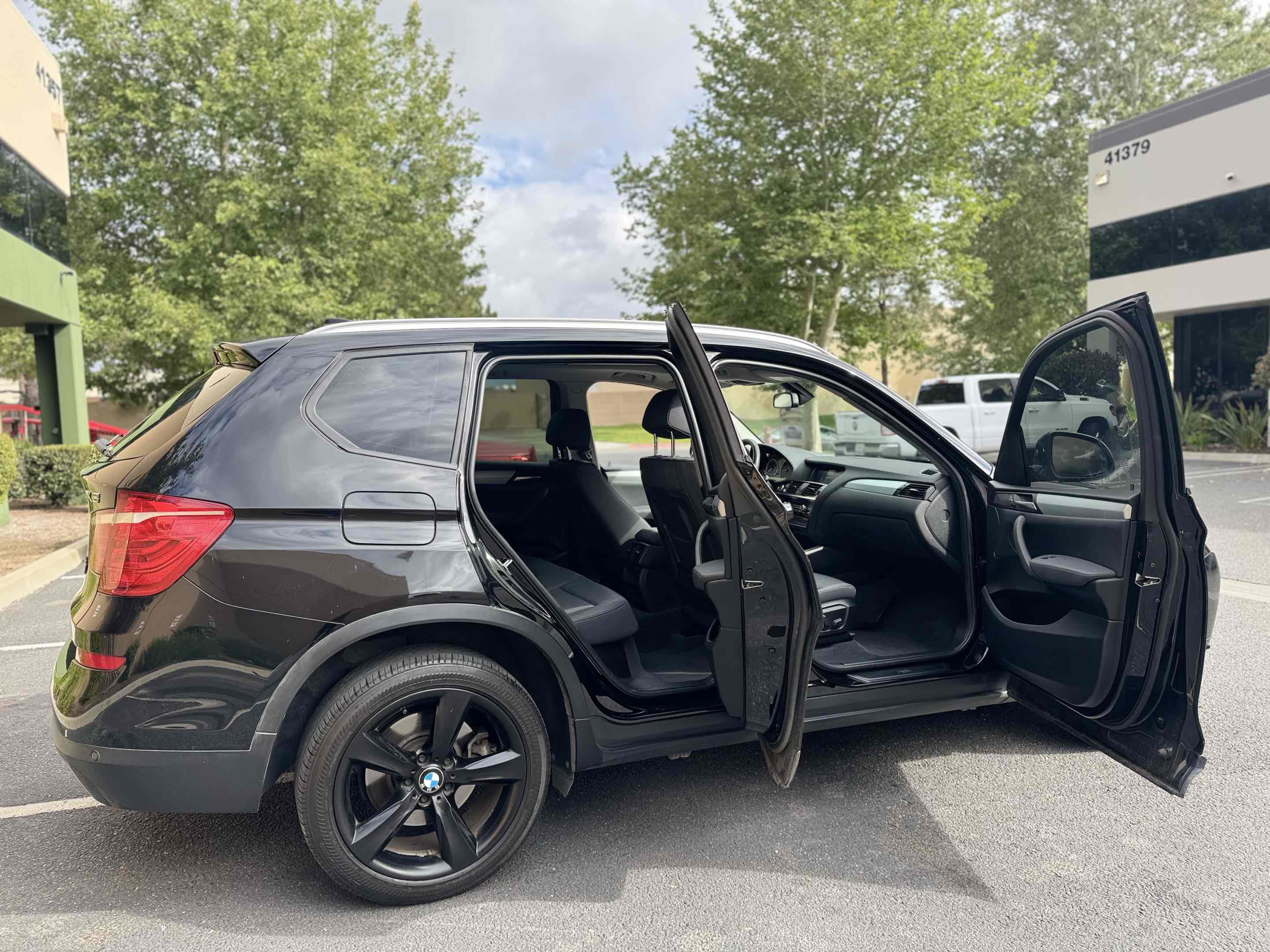 Used 2017 BMW X3 sDrive28i RWD image 11