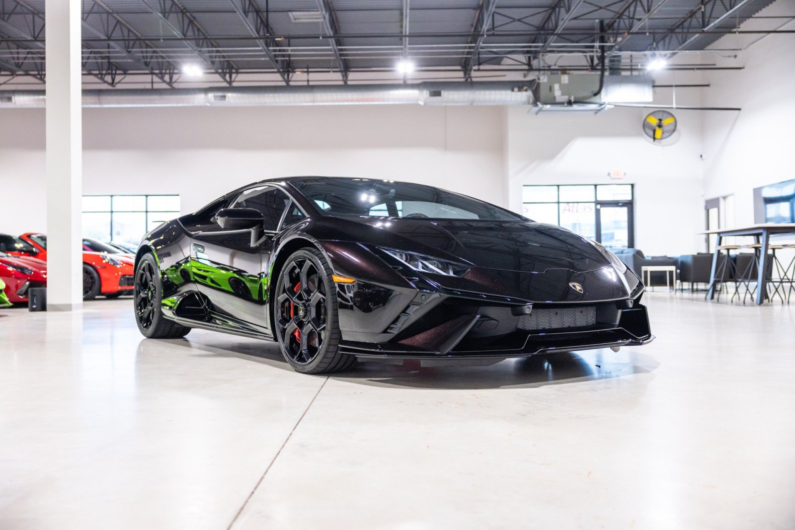 Used 2024 Lamborghini Huracan Tecnica RWD image 3