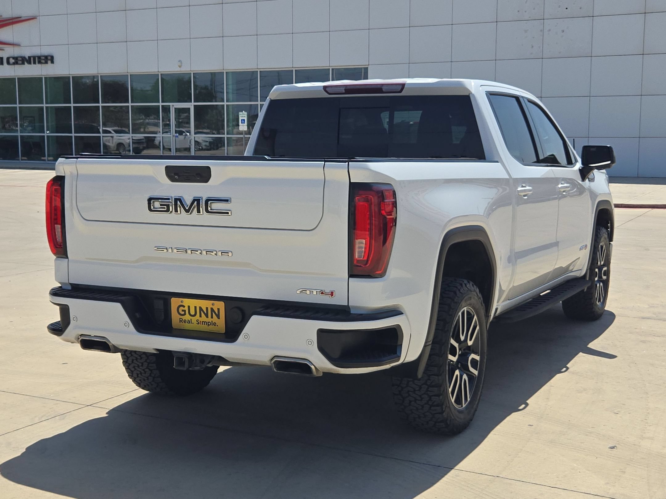 Certified 2022 GMC Sierra 1500 AT4 w/ AT4 Premium Package AWD/4WD image 3