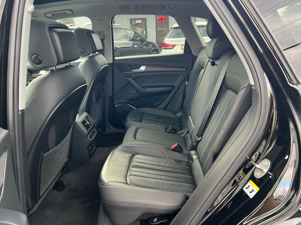 Used 2023 Audi Q5 2.0T Premium w/ Convenience Package image 27