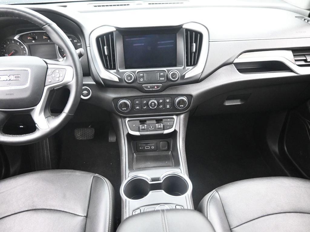 Used 2024 GMC Terrain SLT image 12
