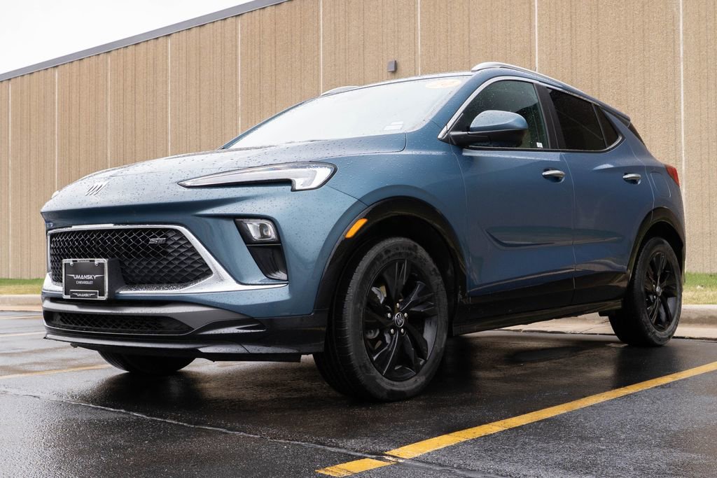 Used 2024 Buick Encore GX Sport Touring image 4