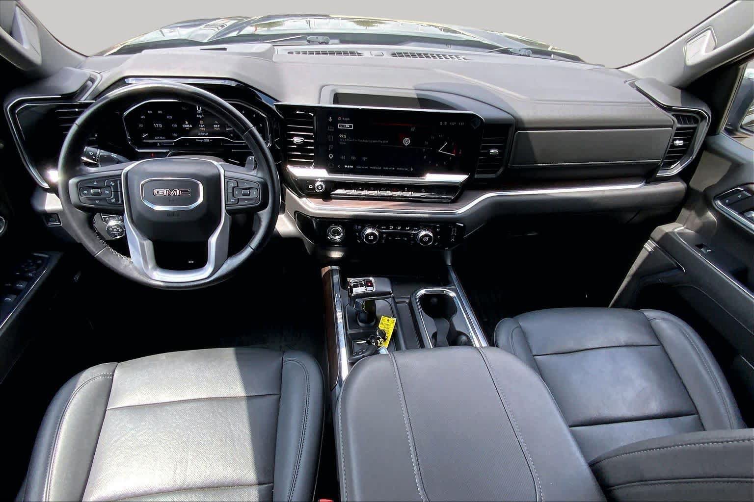 Used 2023 GMC Sierra 1500 SLT AWD/4WD image 15