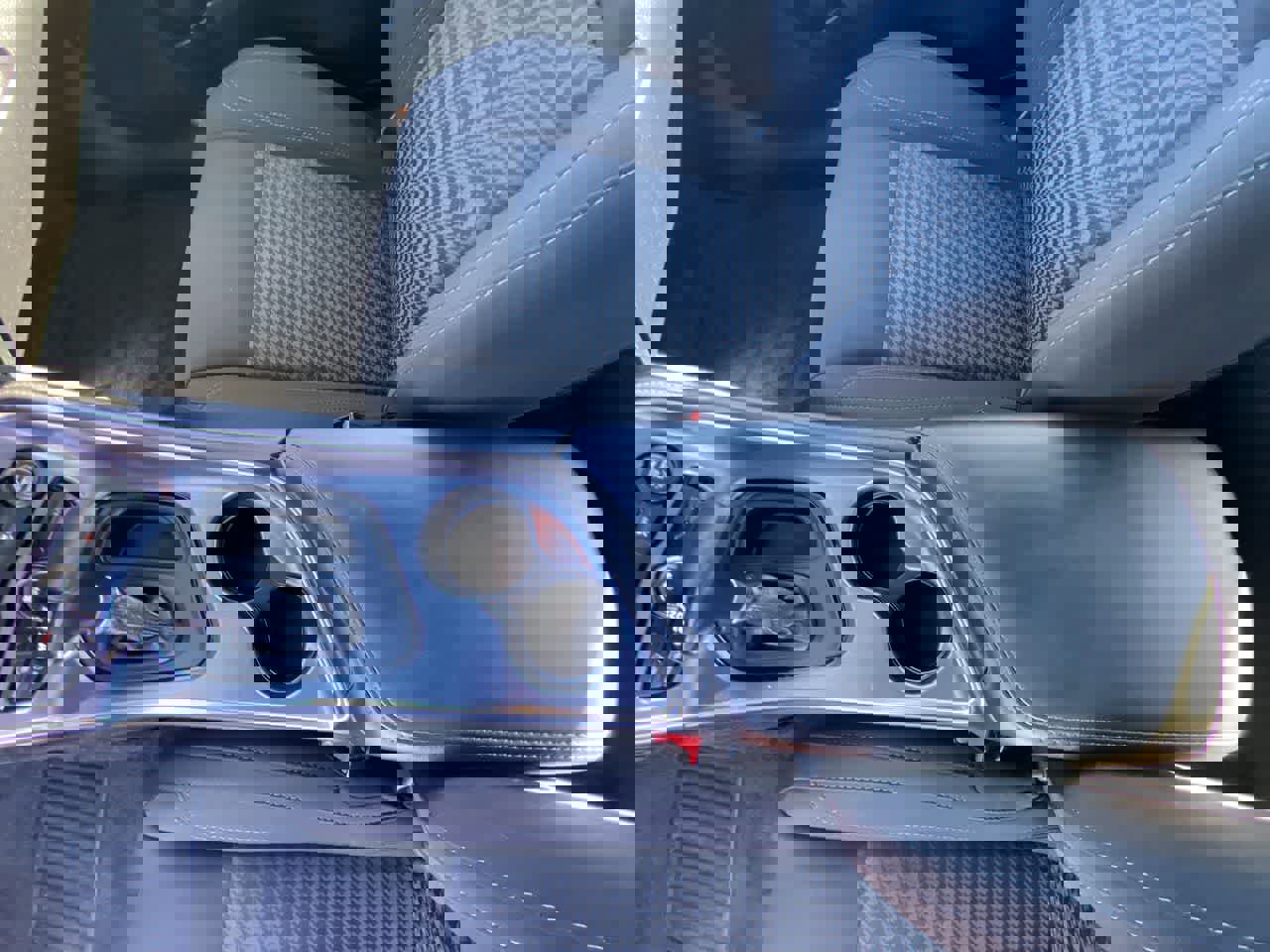 Used 2017 Dodge Challenger SXT image 20