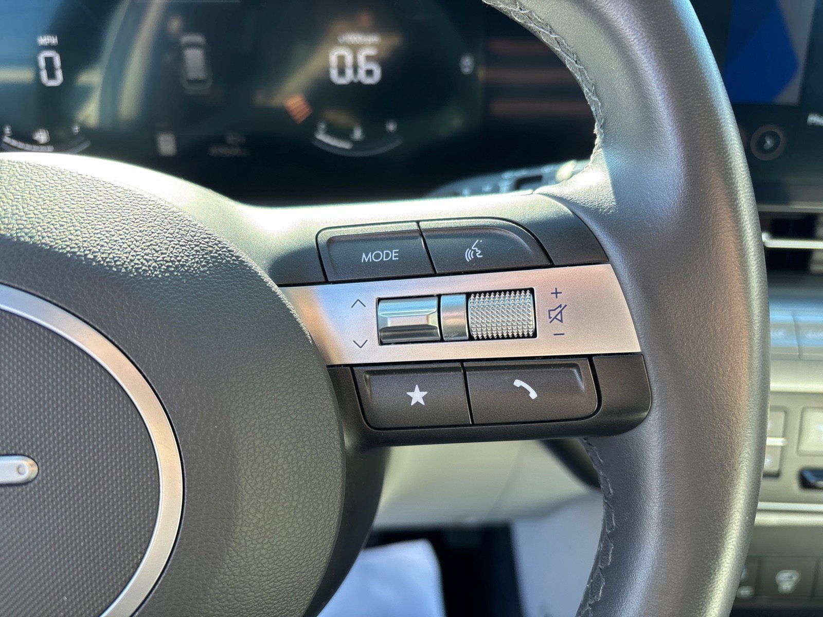 Used 2024 Hyundai Kona SEL image 19