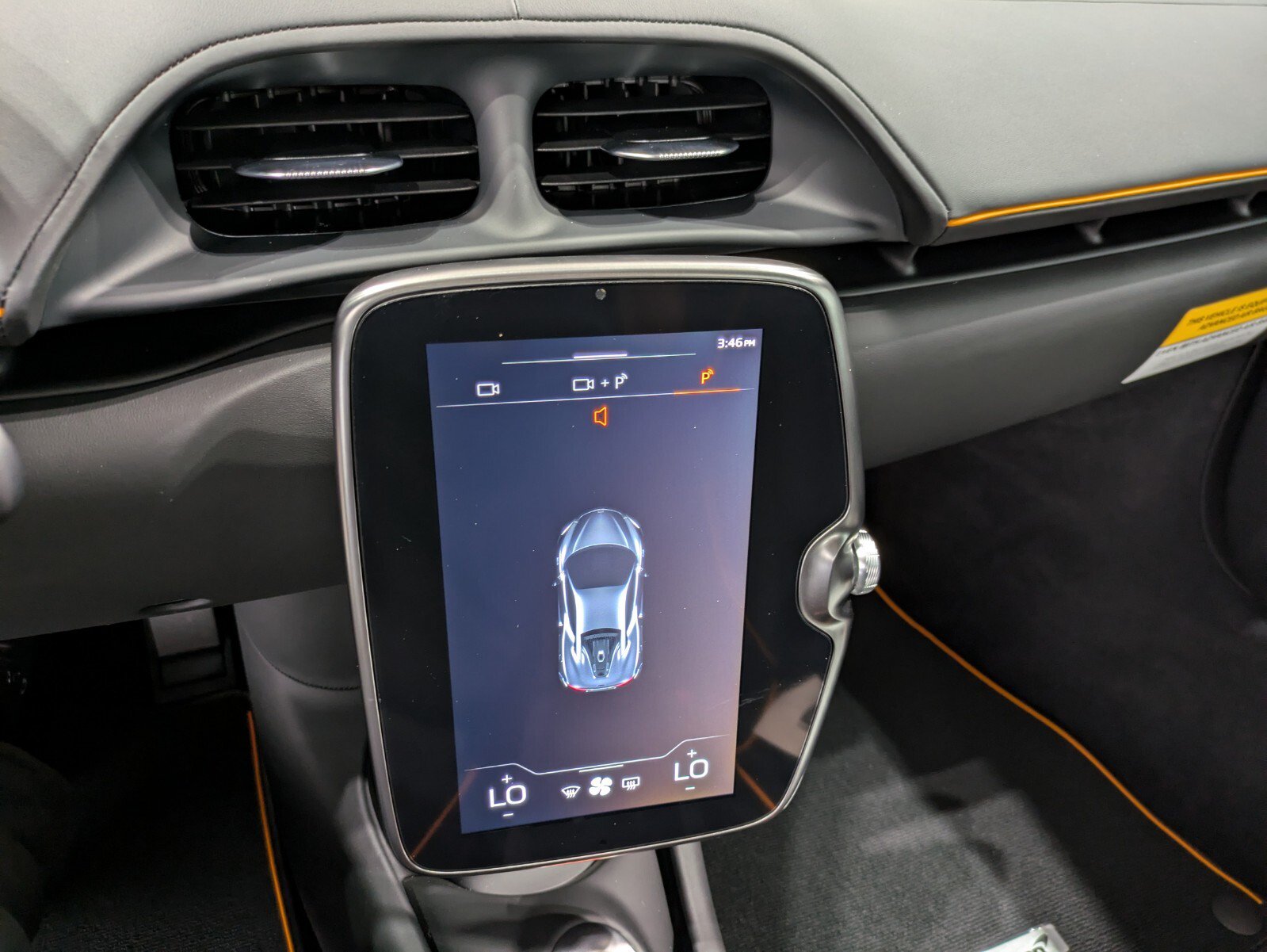 Used 2025 McLaren Artura RWD image 14