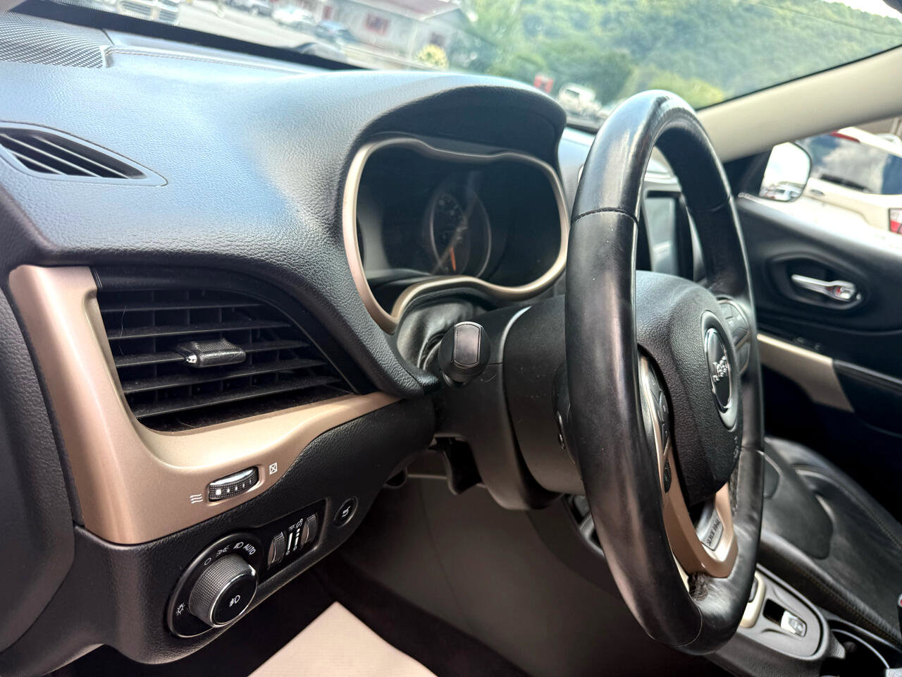 Used 2017 Jeep Cherokee High Altitude w/ Luxury Group image 33