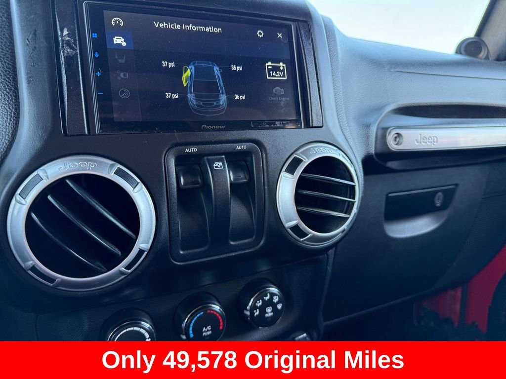 Used 2014 Jeep Wrangler Rubicon w/ Power Convenience Group image 21