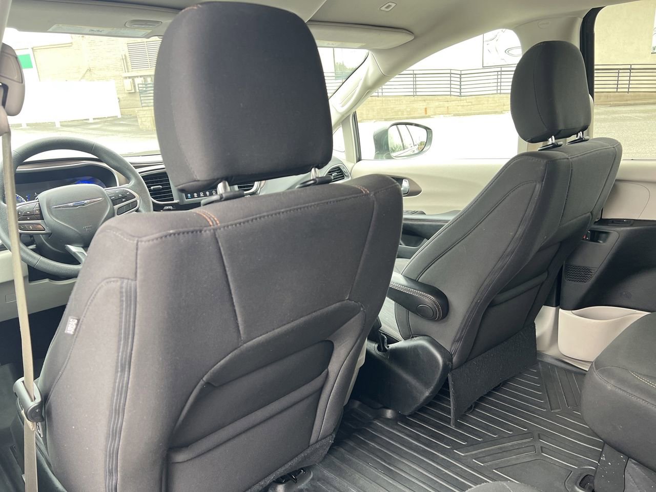 Used 2018 Chrysler Pacifica Touring Plus w/ Tire & Wheel Group image 23