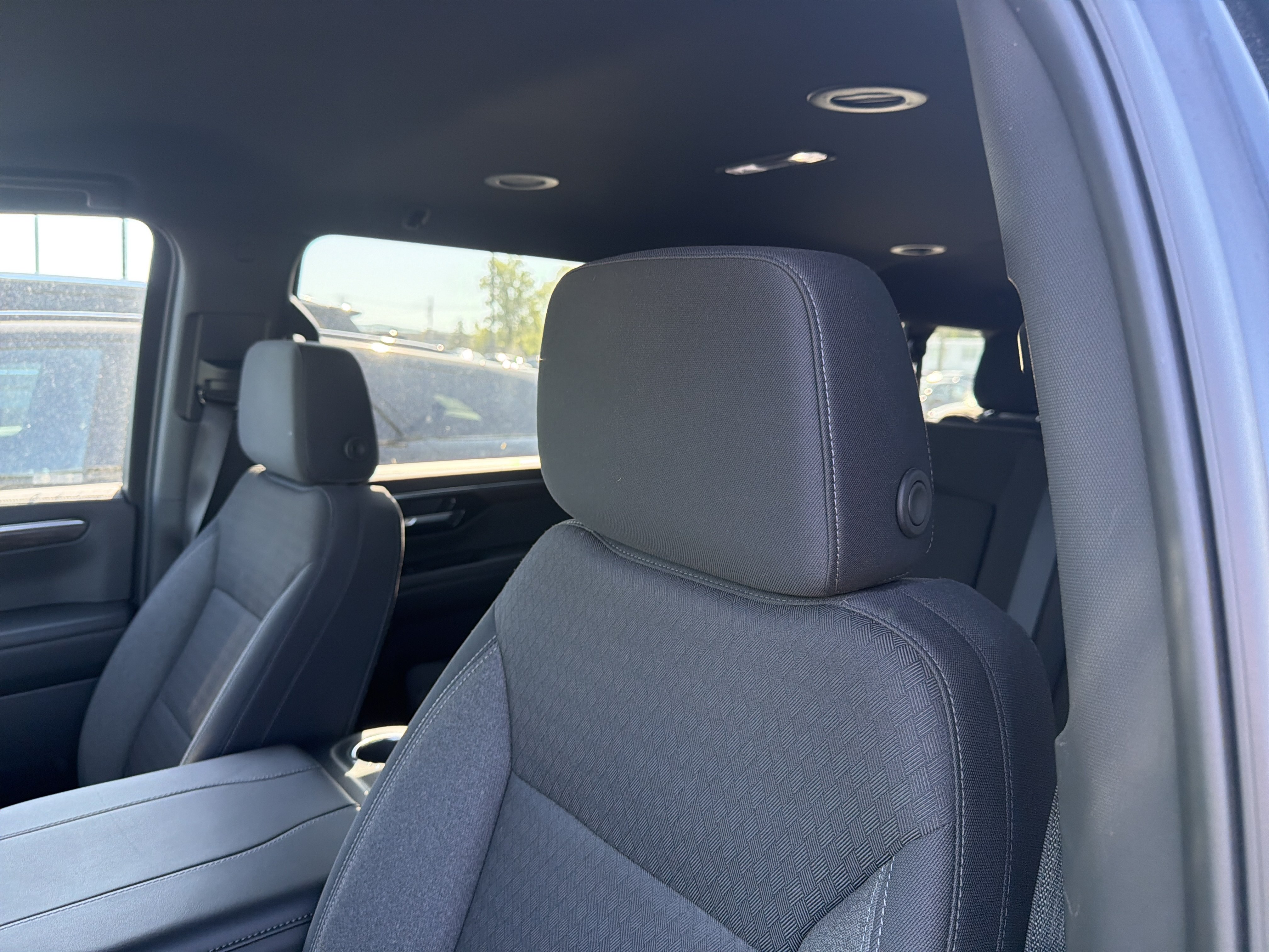 Used 2025 Chevrolet Suburban LS AWD/4WD image 7