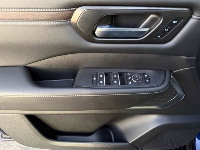 Certified 2025 Nissan Armada Platinum Reserve image 20