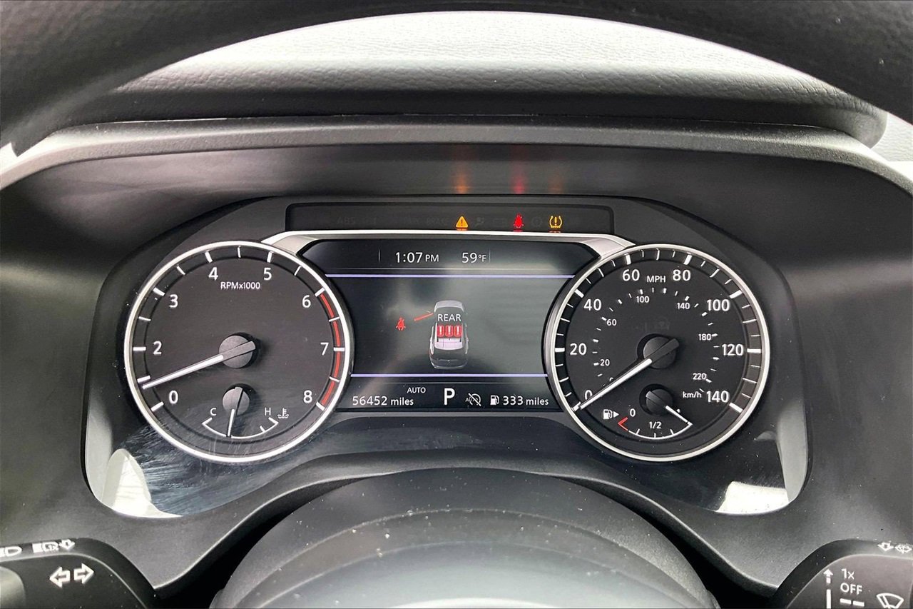 Used 2024 Nissan Rogue SV image 9