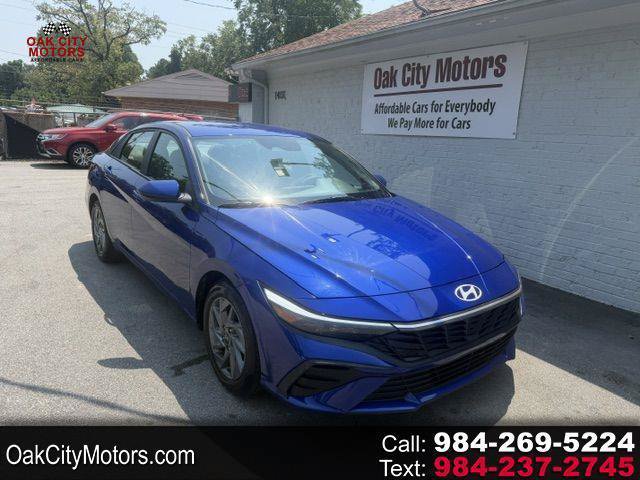Used 2024 Hyundai Elantra SEL FWD image 1