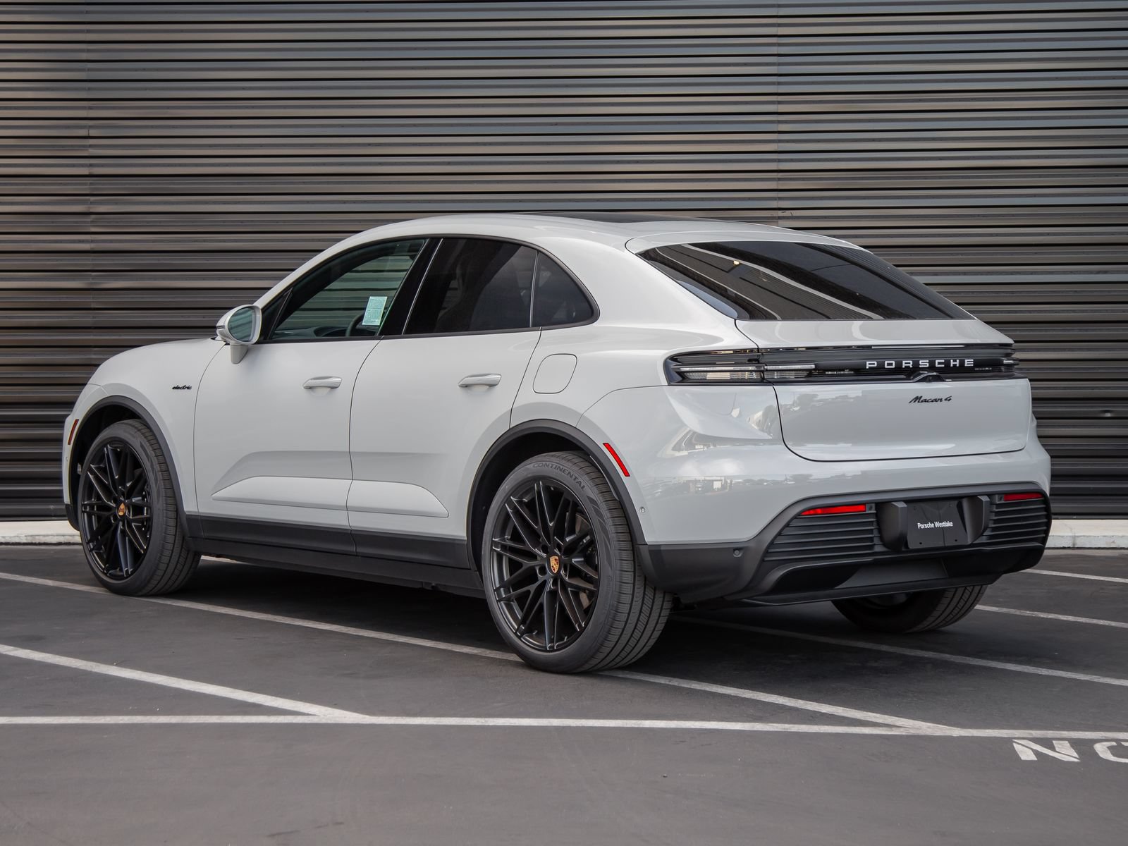 New 2026 Porsche Macan 4 Electric AWD/4WD image 3