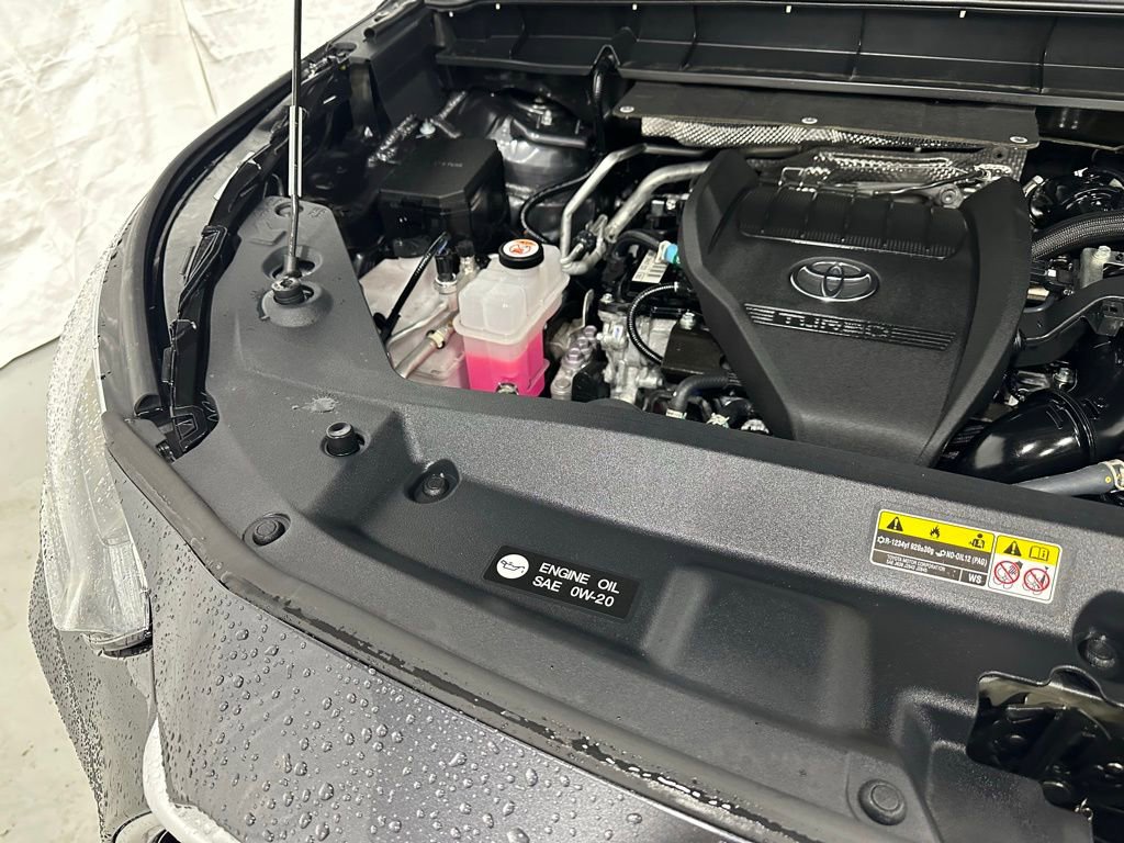 Used 2025 Toyota Highlander XLE image 74