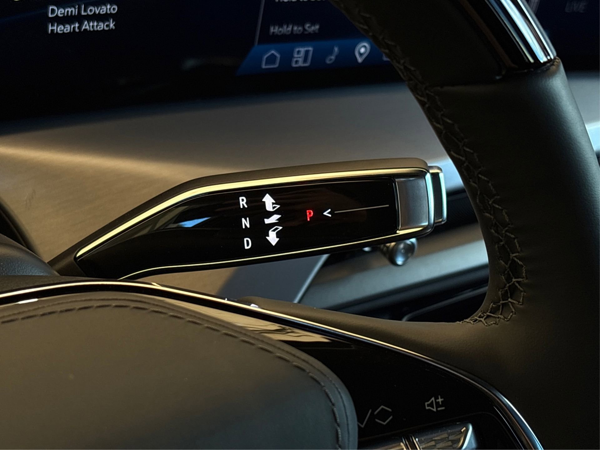 New 2026 Cadillac Vistiq Platinum image 29