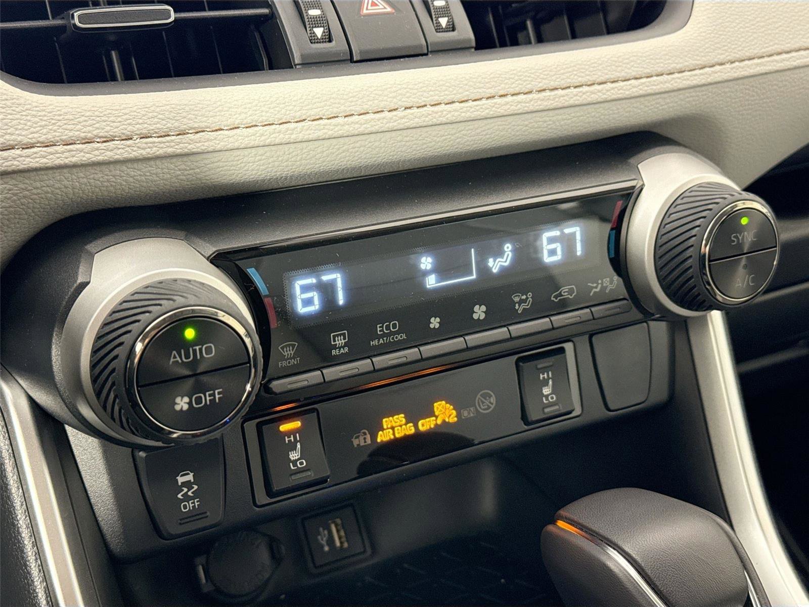 Certified 2025 Toyota RAV4 XLE Premium image 25