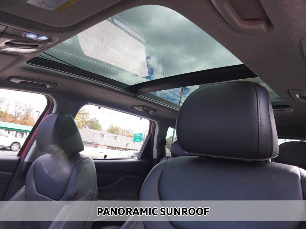 Used 2019 Hyundai Santa Fe Limited w/ Cargo Package image 4