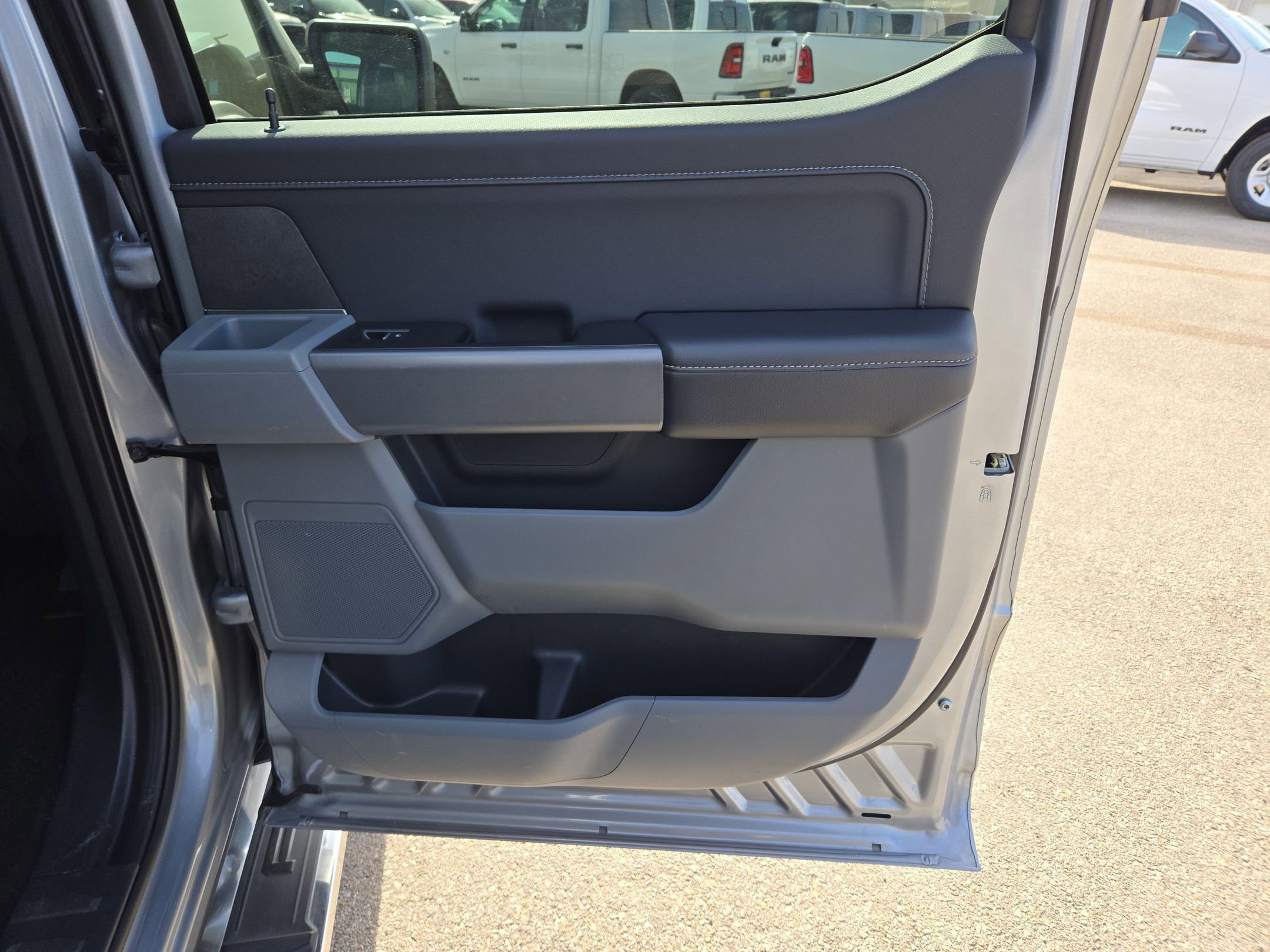 Used 2025 Ford F150 XLT w/ Equipment Group 301A Standard image 25