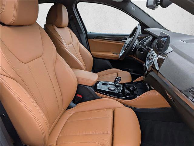 Used 2025 BMW X4 xDrive30i image 22