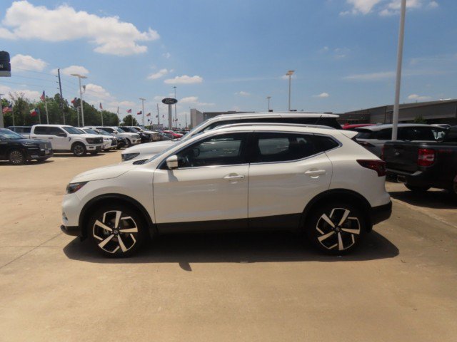 Used 2021 Nissan Rogue Sport SL w/ Premium Package FWD image 8