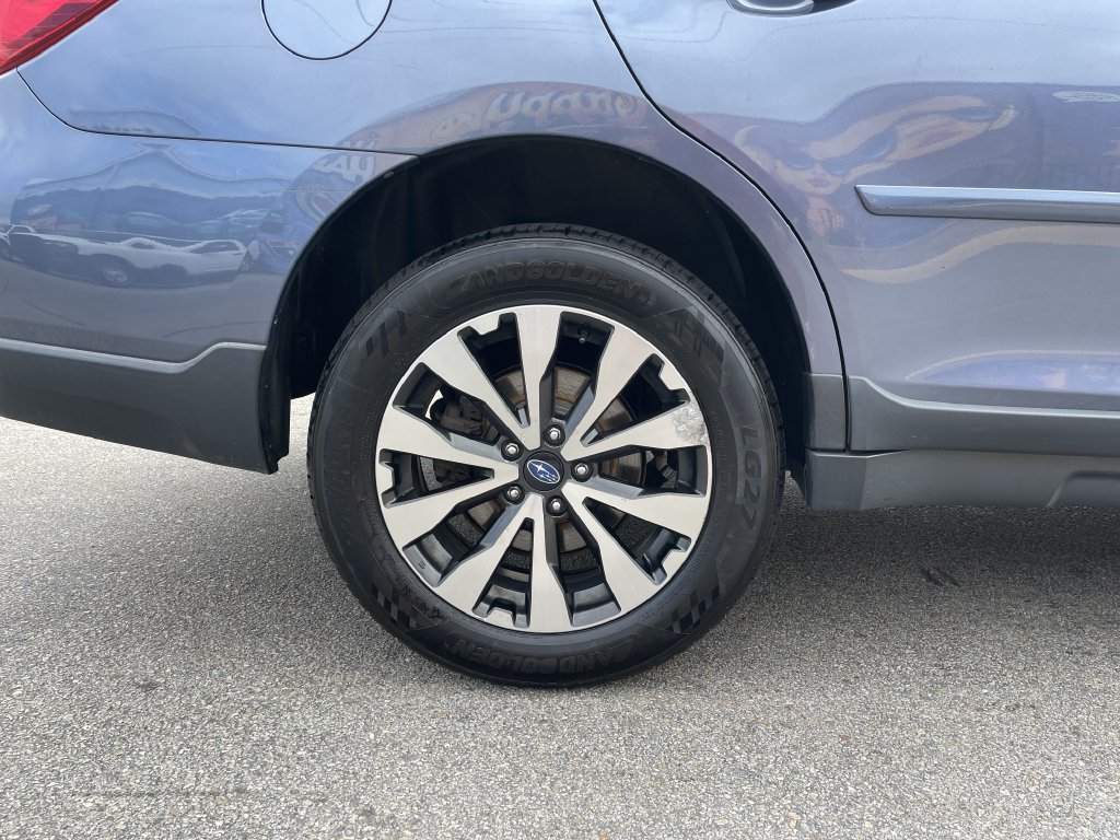 Used 2016 Subaru Outback 2.5i Limited AWD/4WD image 12