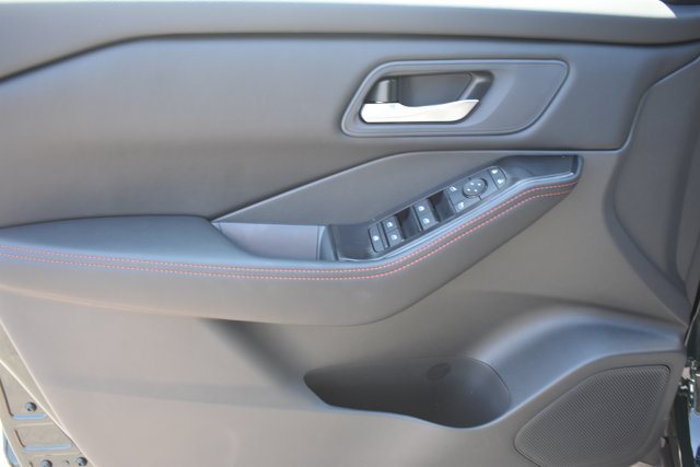 New 2026 Nissan Rogue SV AWD/4WD image 12