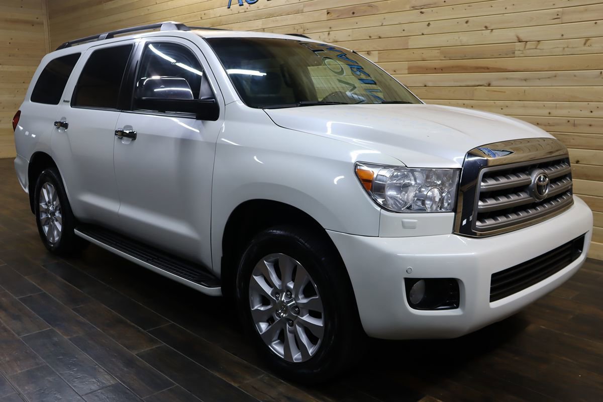 Used 2013 Toyota Sequoia Platinum RWD image 2
