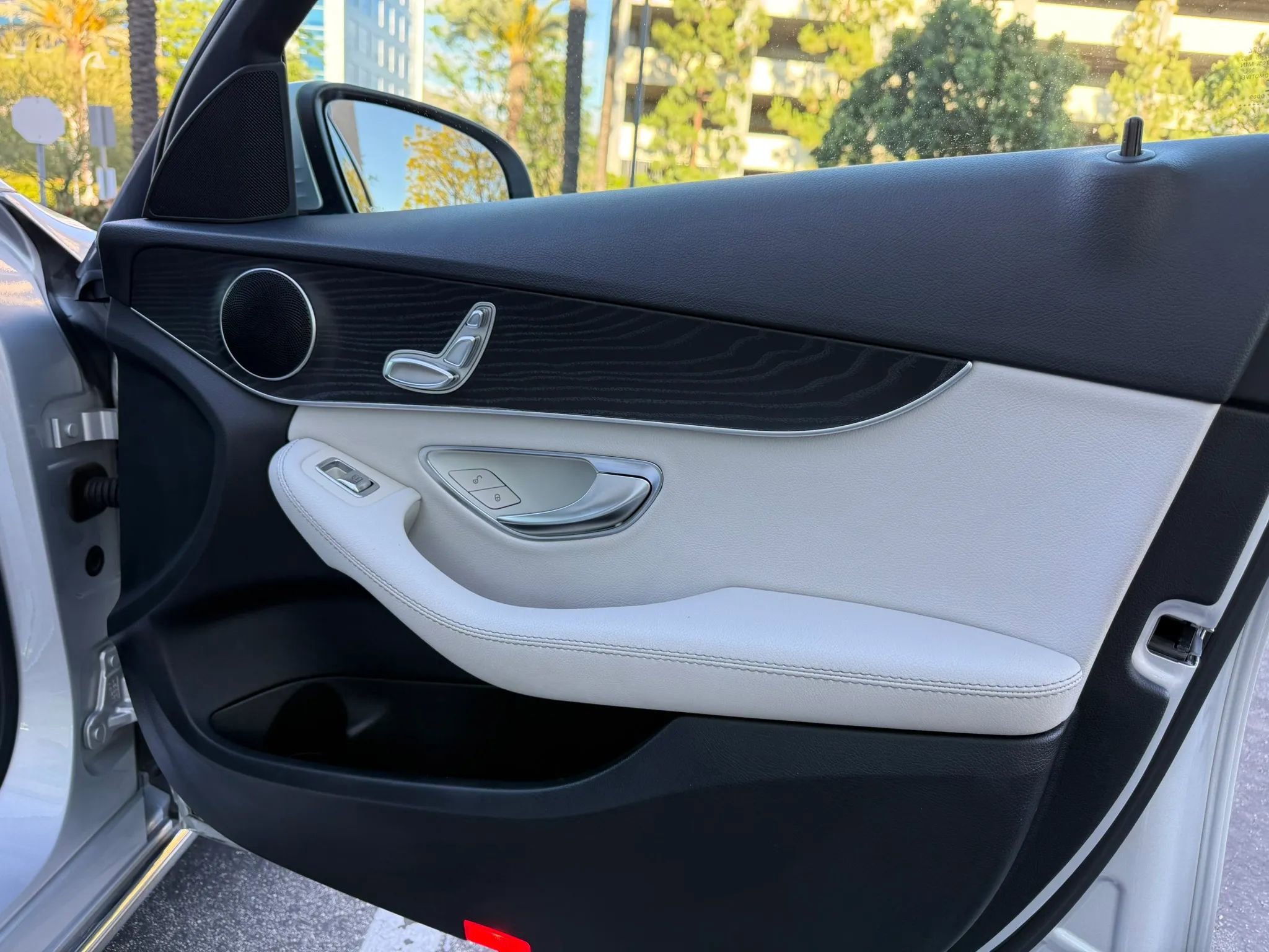 Used 2017 Mercedes-Benz C 300 Sedan image 20