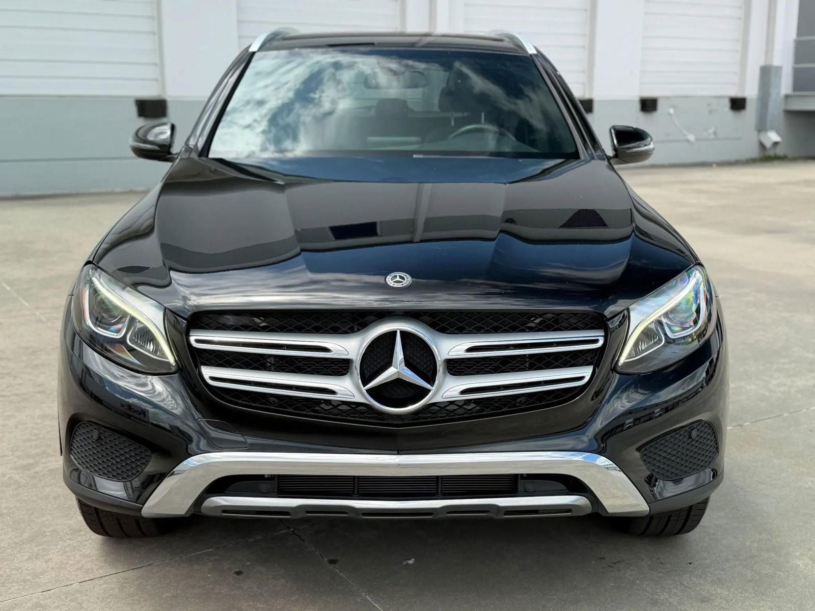 Used 2019 Mercedes-Benz GLC 300 w/ Premium Package image 3