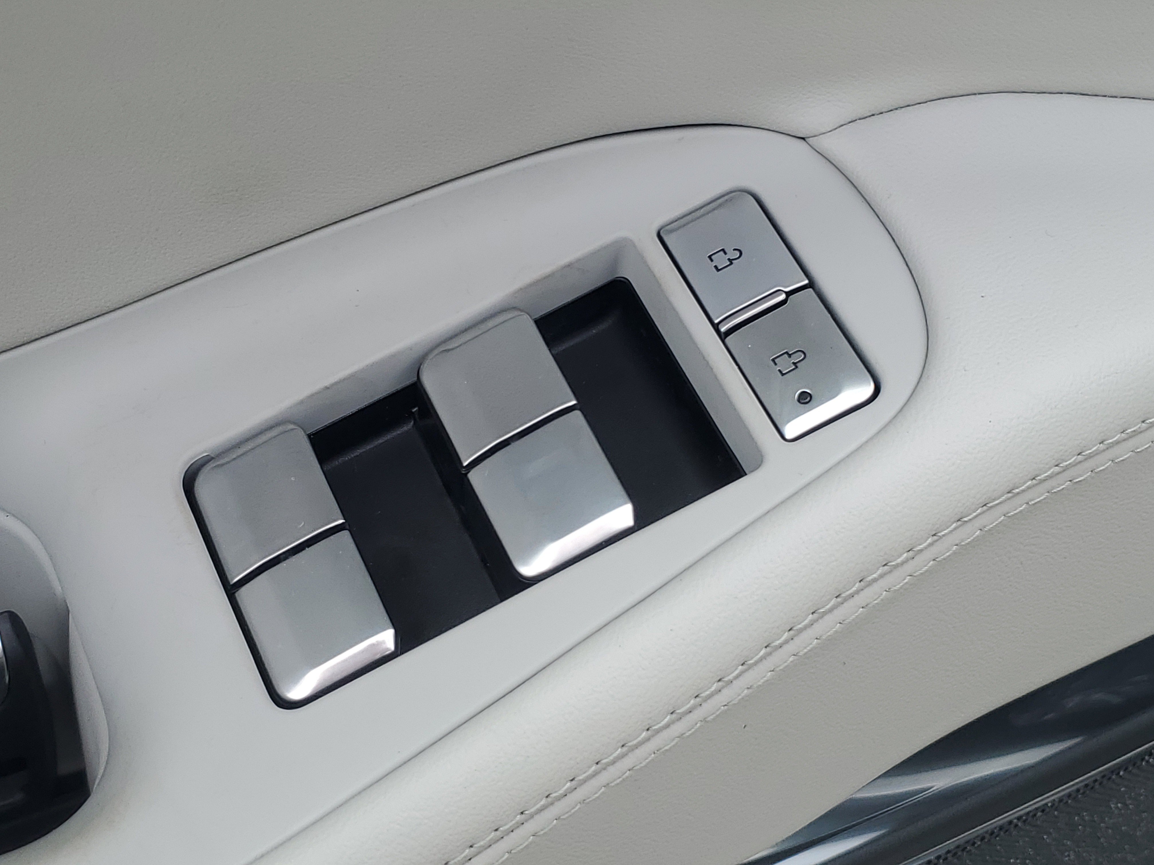 New 2026 Lincoln Navigator Reserve image 8