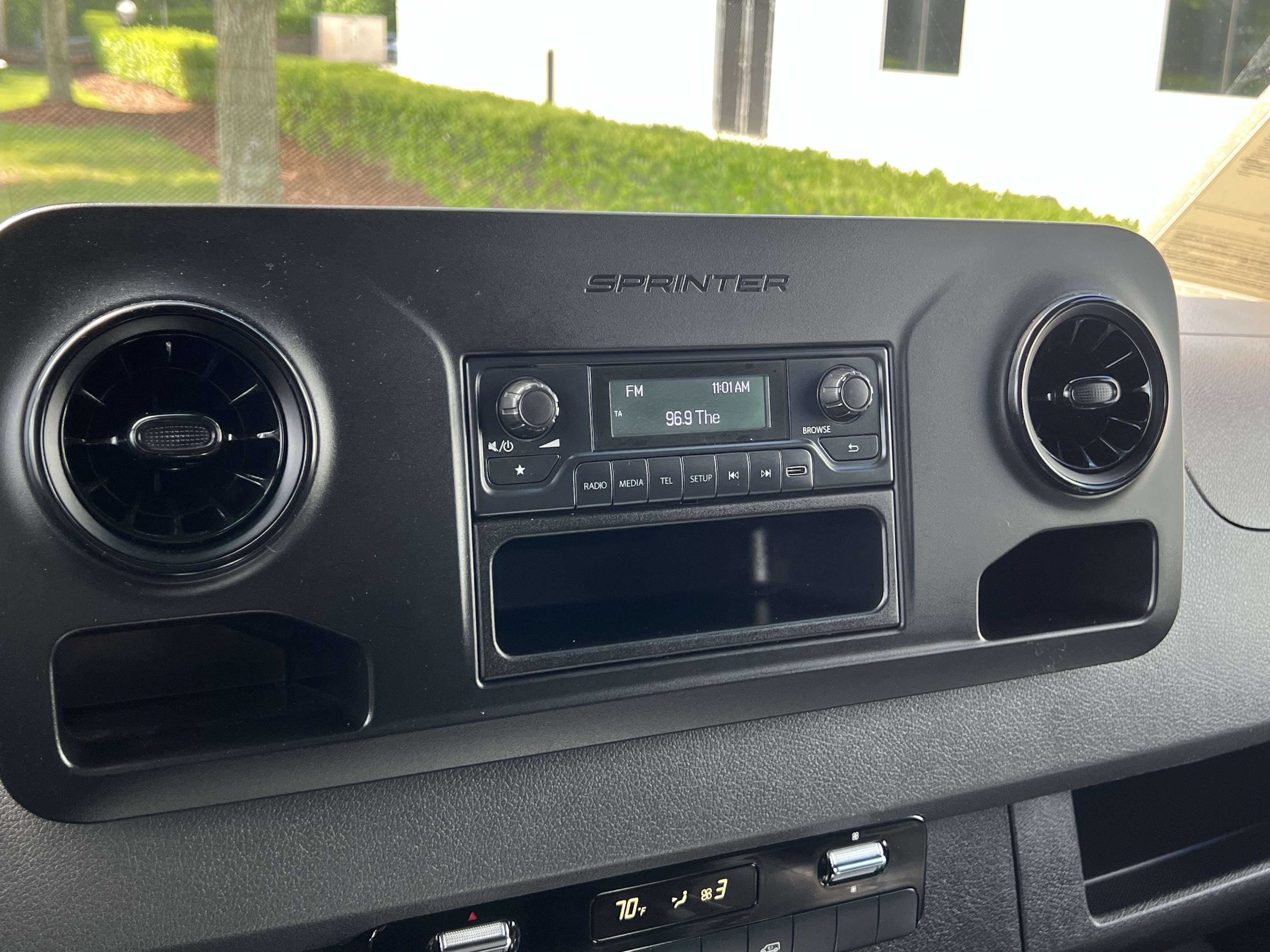 Used 2022 Mercedes-Benz Sprinter 2500 image 25