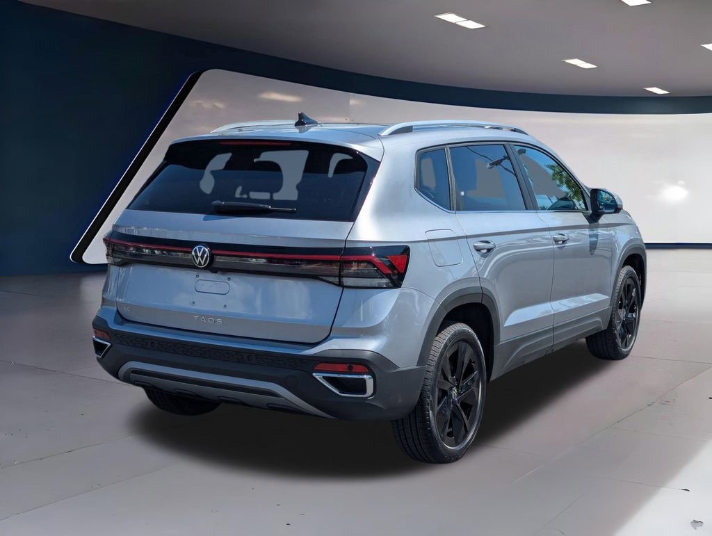 Certified 2025 Volkswagen Taos SE FWD video 3