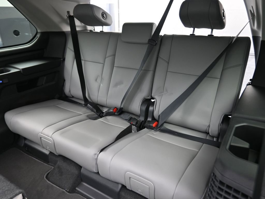 Used 2024 Toyota Sequoia Limited image 12
