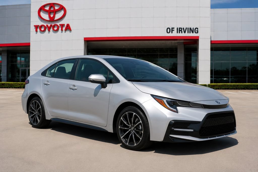 Used 2023 Toyota Corolla SE FWD image 2