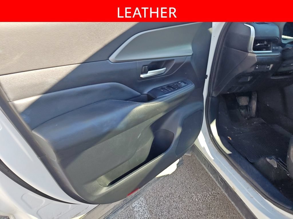 Used 2024 Toyota Grand Highlander AWD image 5