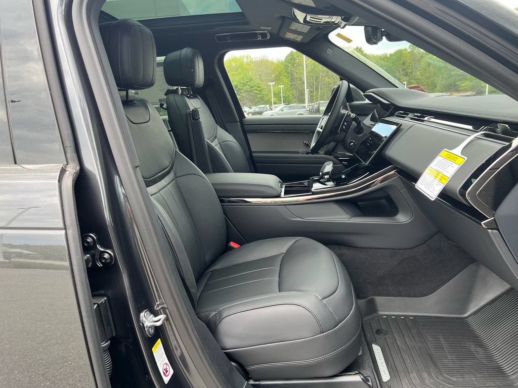 New 2026 Land Rover Range Rover Sport SE AWD/4WD image 30