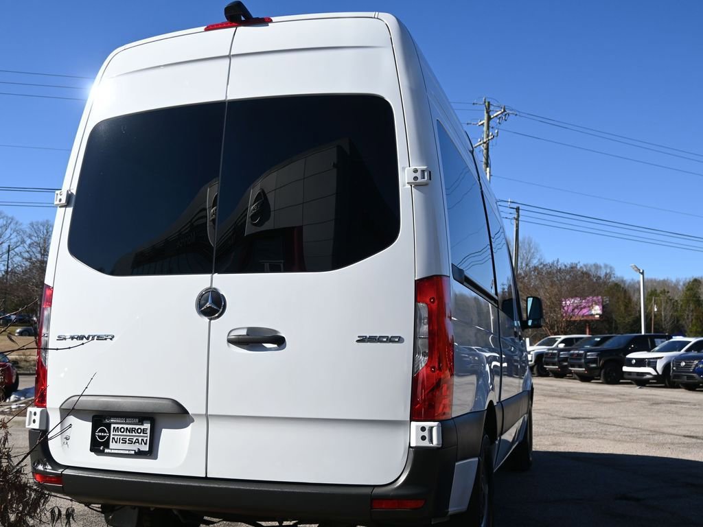 Used 2024 Mercedes-Benz Sprinter 2500 image 4