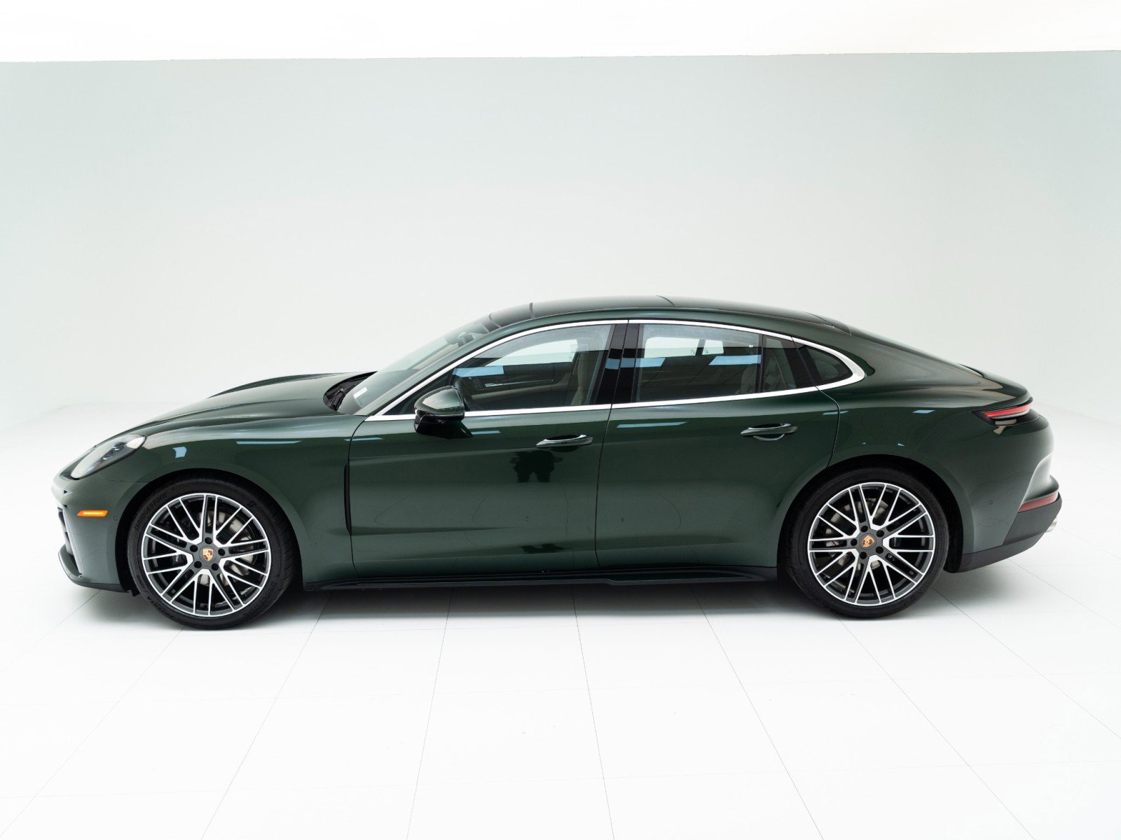 New 2026 Porsche Panamera 4 AWD/4WD image 2