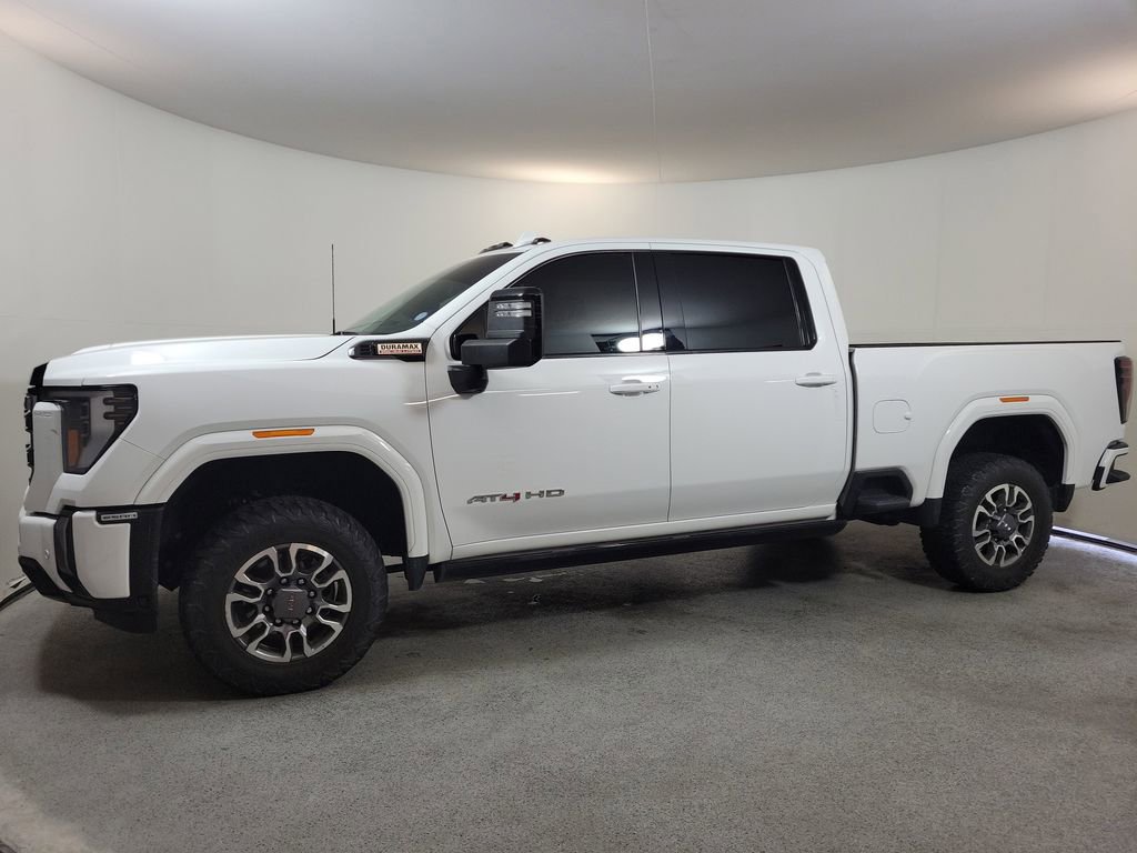Used 2024 GMC Sierra 2500 AT4 w/ AT4 Premium Plus Package AWD/4WD image 3