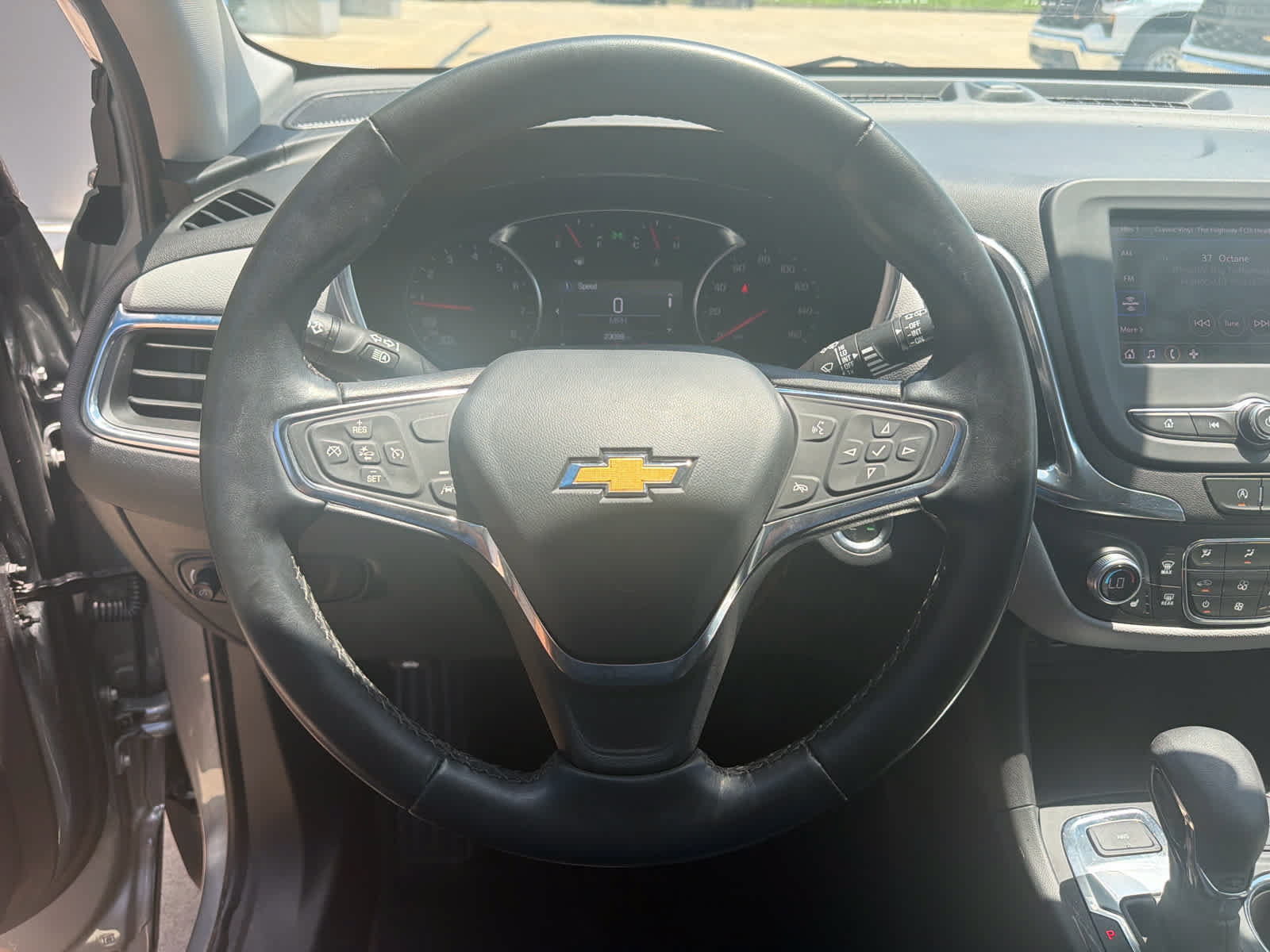 Used 2023 Chevrolet Equinox LT w/ Driver Convenience Package AWD/4WD image 15
