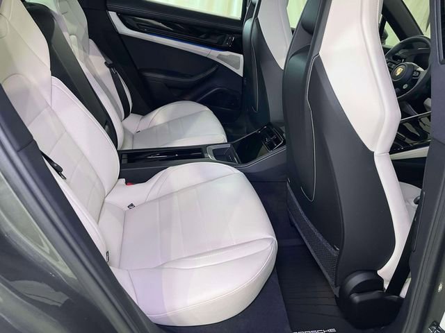 New 2025 Porsche Panamera 4 image 22