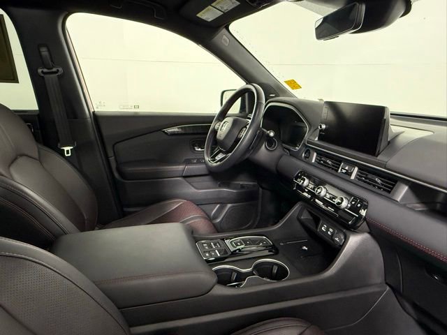 Used 2025 Honda Pilot Black Edition image 50