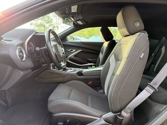 Used 2023 Chevrolet Camaro LT RWD image 10